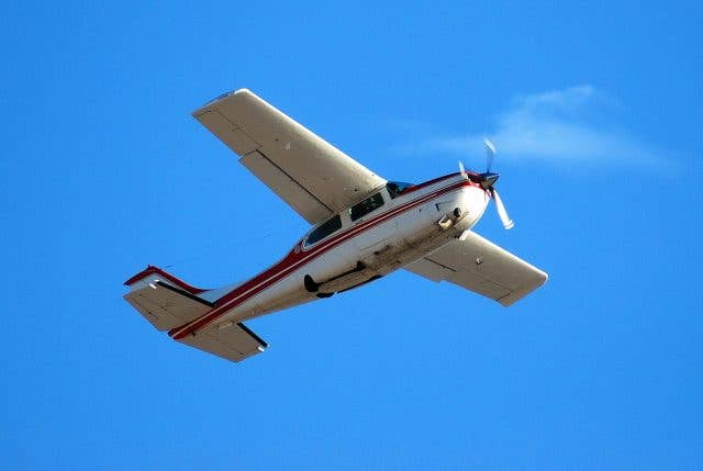 Cessna 210: Photo By 