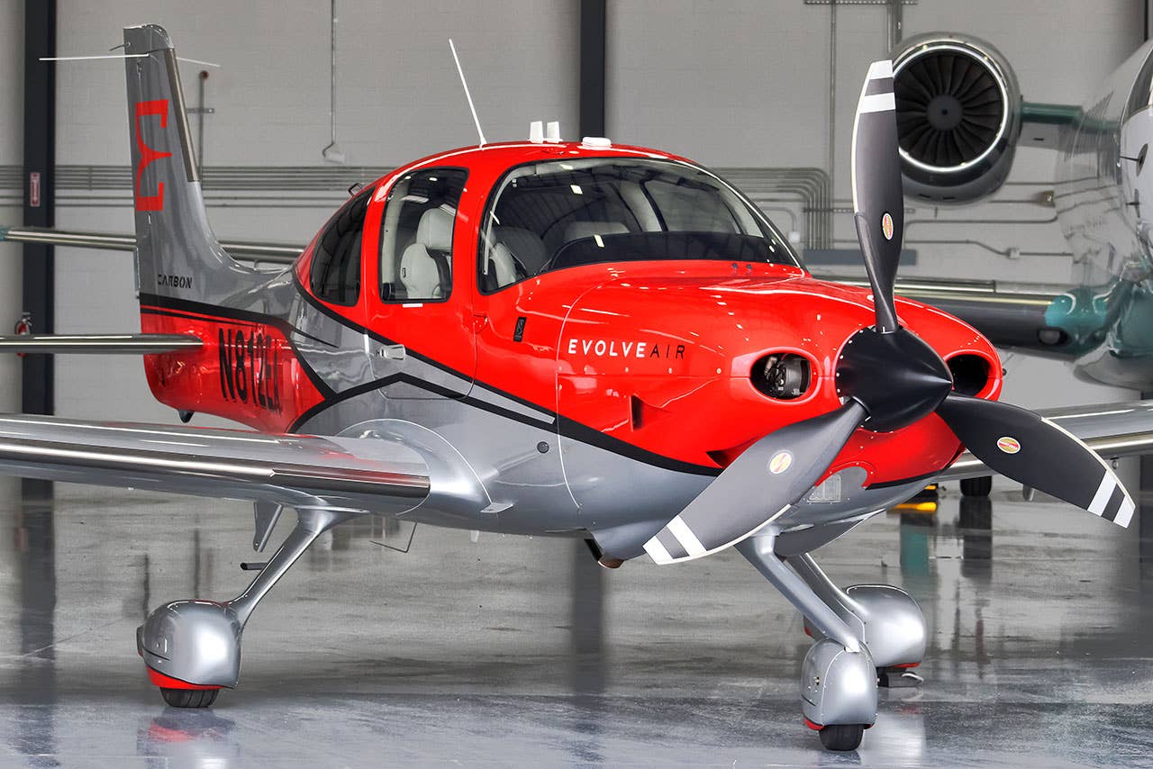 Cirrus SR22, G6 Carbon Edition - Cirrus Buyers Guide - Plane & Pilot